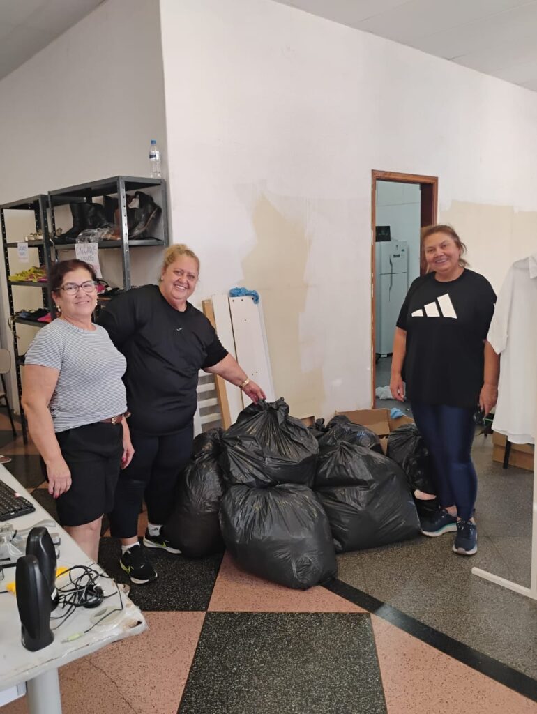 LC VOTUPORANGA E BRISAS SUAVES COLABORAM COM A APAE